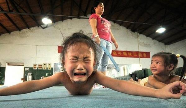 体操房里的惊心内幕：孩子为奥运梦想付出惨痛代价
