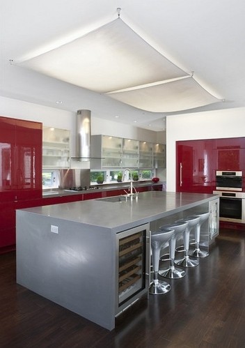 新年新气象 高调实用的红色厨房