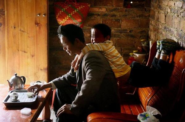 一门三父子_父子三人均感染艾滋