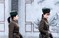 朝鲜女兵英姿飒爽 穿10厘米高跟鞋街头巡逻