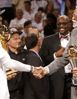 热火夺得NBA总冠军 颁奖仪式举行