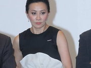图揭娱乐圈偏爱走光的老熟女