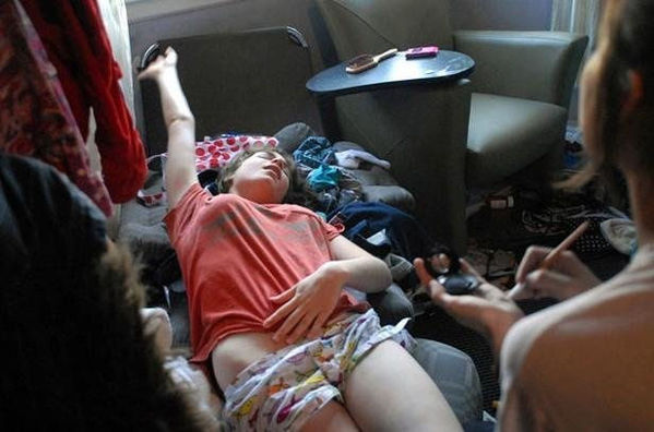 美国90后<em>女孩</em>的<em>青春期</em>生活_教育频道_凤凰网