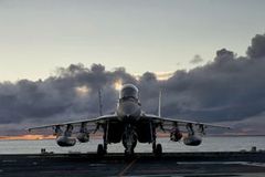 米格-29K满挂载从印度航母起飞