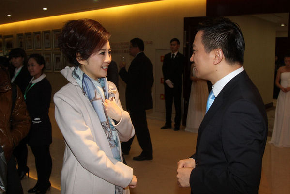 爱康君安旗舰店开幕 众星到场祝贺[高清大图]