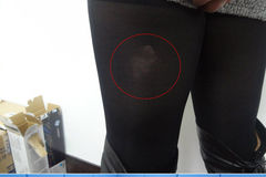 男子将精液射在女乘客大腿上