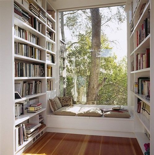 在看得见风景的房间看书 十款飘窗与书柜的结合设计