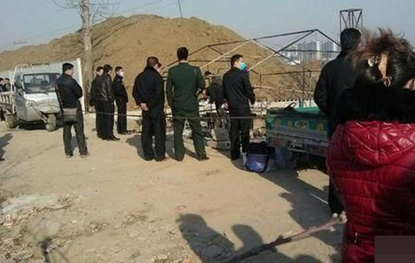 青岛平度村民看地时被点汽油焚烧 致1死3伤 -