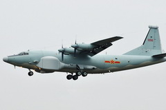 高新4号侦察机两侧鼓“腮帮子”