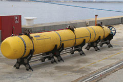 美动用拖曳声波定位仪搜黑匣子