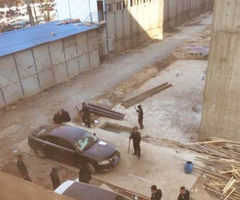 300人身穿“警服”袭击兰州一工地