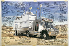 61岁工程师耗4年花几百万造房车带女儿郊游