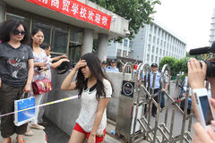 考生高考迟到被拒 家长集体求情未果