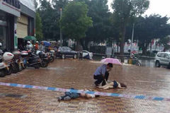 安溪一男女牵手跳楼