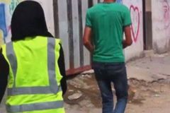 巴青年废墟寻亲 遭以狙击手射杀