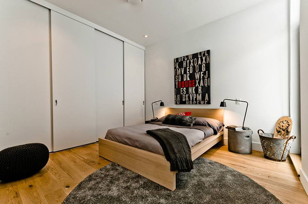 温润地板加上温暖地毯 全木主题舒适公寓设计欣赏 