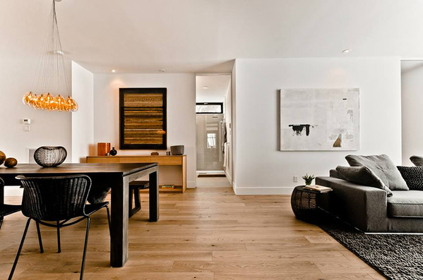 温润地板加上温暖地毯 全木主题舒适公寓设计欣赏 