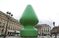 法国：美艺术家充气雕塑外形酷似成人玩具引公众哗然