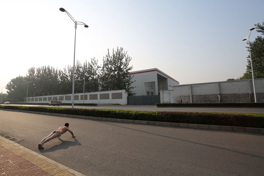 2014北京 18.应用物理知识分析生活中的常见现