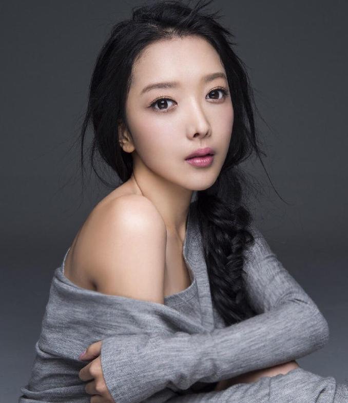 组图:大学生开动漫<em>咖啡厅</em> <em>女仆</em>为你<em>日语</em>服务