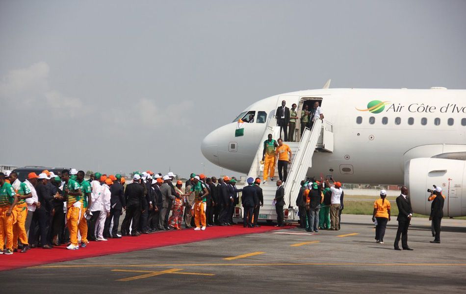 科特迪瓦非洲杯夺冠庆典 全国狂欢迎接英雄凯