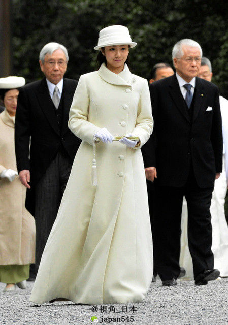 日本佳子公主到皇陵参拜