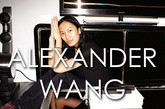 NO.7 Alexander Wang
Alexander Wang从纽约时报的一个做编辑的朋友手里买下了位于纽约的这座LOFT，他对自己家的评价不是富丽也不是堂皇，而是性感，年轻的性感，这和他的时装设计 如出一辙，王大人和H&M的合作系列即将上市，其中也包含一些家居用品，再等三个月，你就可以感受到。