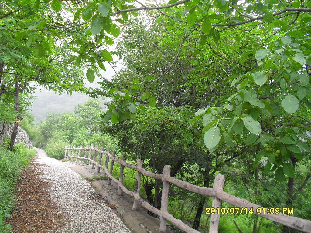 探访周口店猿祖山风景区