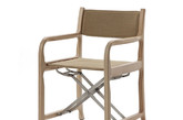 这把看似不太美观又普通的椅子实际上有着自己的特殊技能。它是由 Michele de lucchi 设计的，它的名字洋气到小癖了，叫做298（条件反射般想起了 798）。（实习编辑：谭婉仪）