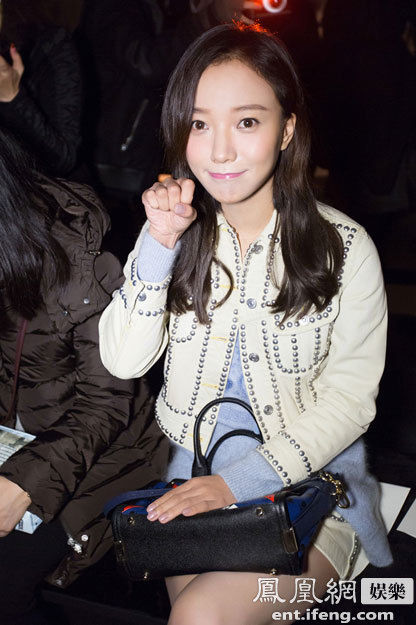 易建联超模前女友李亚红透视装亮相典礼[高清