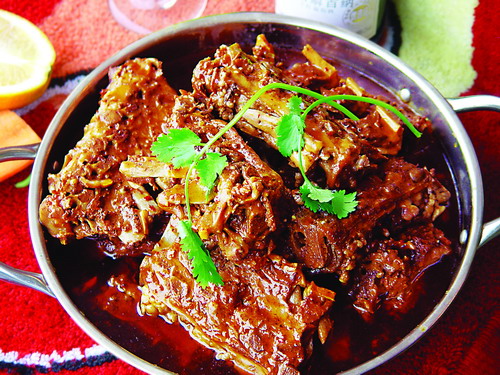先喝汤再吃肉 合肥哪里能吃到正宗的牛杂火锅