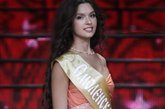 2012俄罗斯小姐选美大赛，众佳丽金色比基尼斗艳。