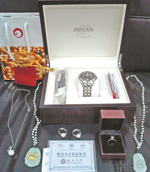 低价港澳游不买珠宝不让走 景点缩水购物上当