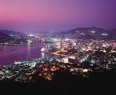 被称为"日本三大夜景"之一的长崎市夜景.