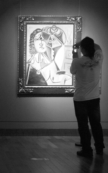 毕加索作品在武汉美术馆展出。