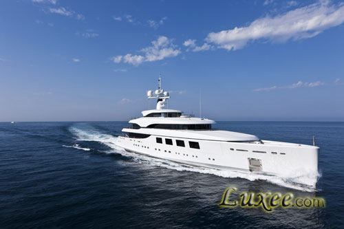 Azimut Benetti Group的NAV-290豪华游艇