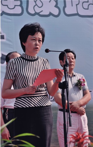 菏泽市人民政府副市长黄秀玲在2012菏泽休闲汇启动仪式上致辞