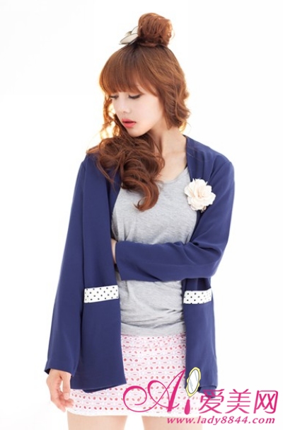 发少怎扎好看 借假发片扎韩式花苞头