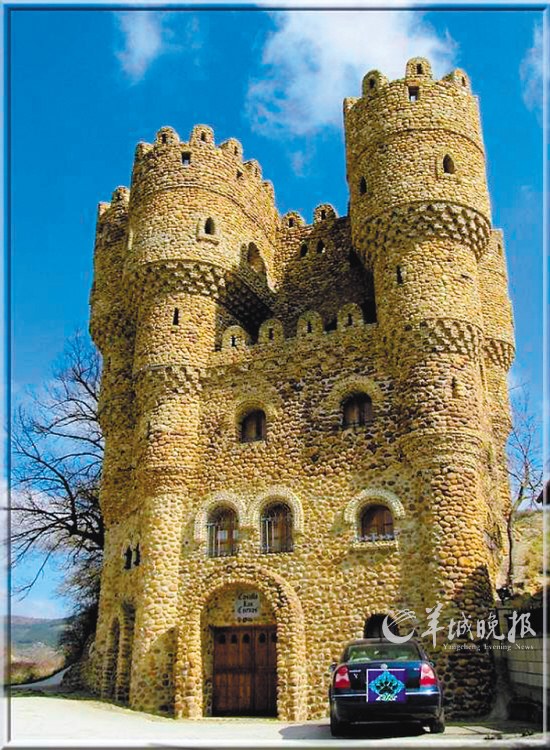 　　维拉兰耗时20年建造的中世纪城堡