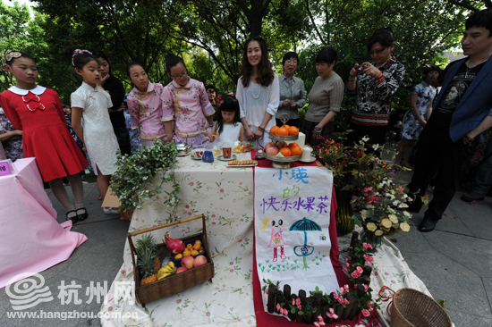 小瑛的快乐下午茶，茶艺与茶席的结合（第四届“茶人之家”资料图）