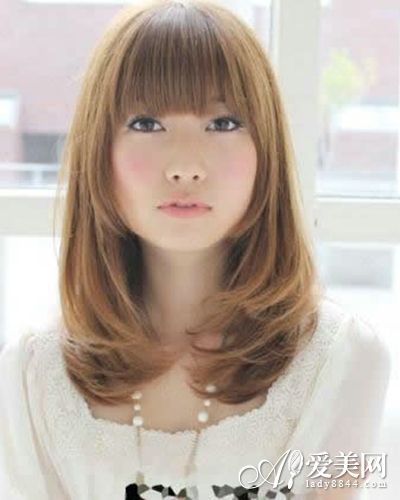鹅蛋脸适合什么发型 精致婉约秀气