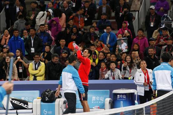 昆仑山借势2015年中国网球公开赛打造高端水