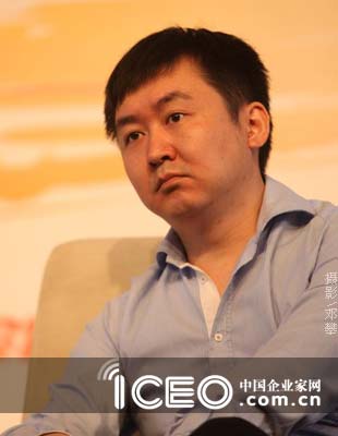 "迟钝"王小川:一个在清华附近蹲了17年的男人