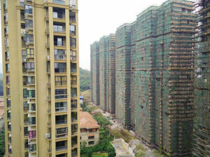 杭州一开发商申请破产 数百住户无人管成烂摊