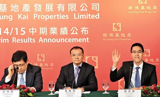 新鸿基业绩会：低于预期郭炳江入狱儿子现身。图片来源信报财经新闻