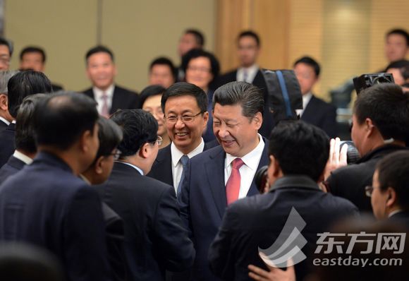  习近平 连问农民工代表 赞 基层代表 是劳动最光