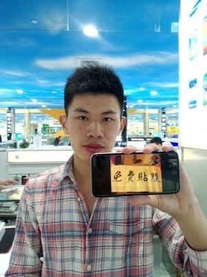 90后小伙大学四年卖手机赚百万 买奥迪置房产