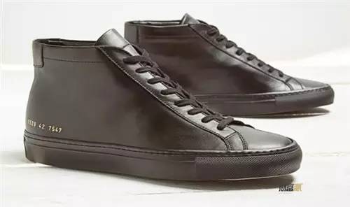 只认识耐克阿迪?你奥奥奥奥奥特了|耐克阿迪|运