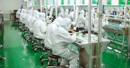 资料图:富士康车间内景。(资料图片)