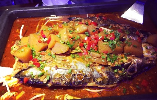 疯狂排队好美味!小编赐你杭州人气烤鱼地图|烤